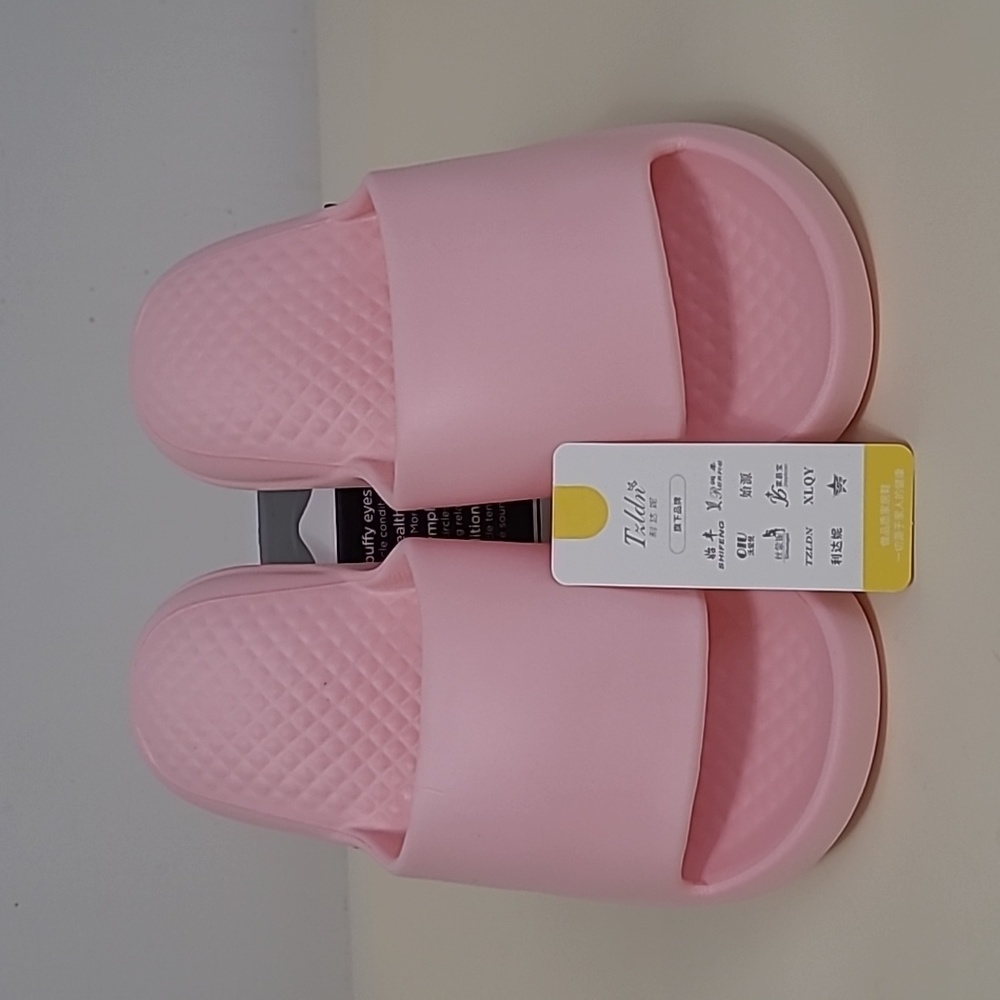 Women's slippers. - Picture 7 of 8